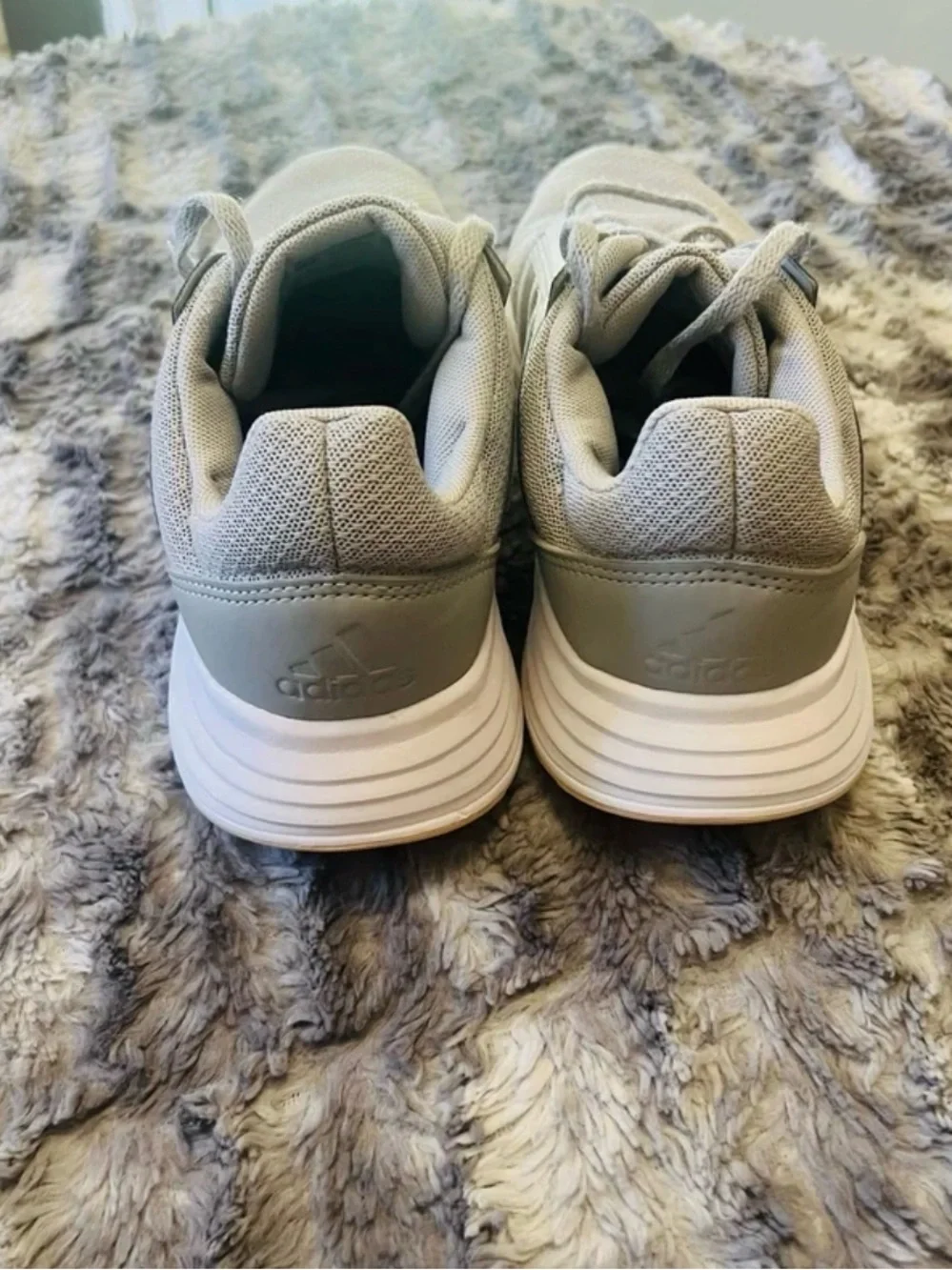 adidas Women’s Galaxy 5 Grey Size 9 Beige tone Grey color